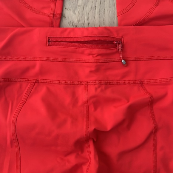 Lululemon pants! Excellent condition! - Picture 3 of 4